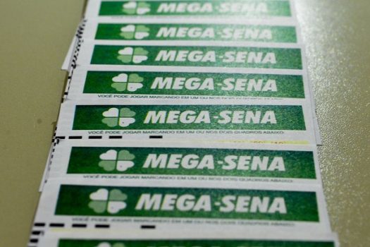 Mega-Sena sorteia nesta terça-feira (27) prêmio estimado em R$ 3,5 milhões