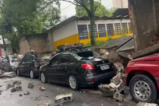 Chuva derruba muro de escola na zona norte de São Paulo