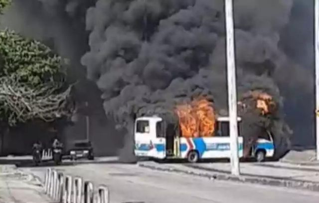 Ataque recorde a ônibus no RJ deixa prejuízo de R$ 35 milhões