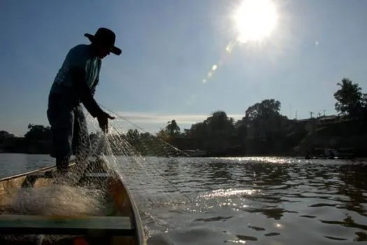 Governo Federal cria auxílio extraordinário de dois salários mínimos para pescadores atingidos pela seca