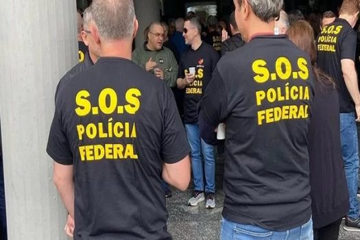 Policiais federais fazem protestos simultâneos em todas as superintendências por reajuste