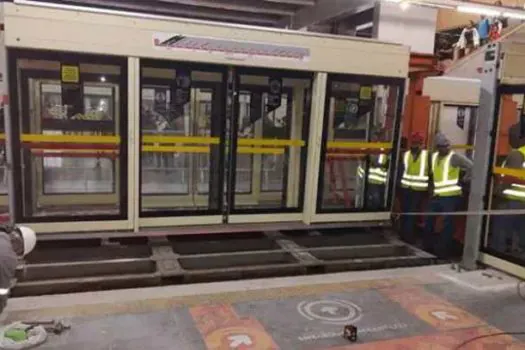 Prosseguem neste domingo (22) as obras para instalação de portas de plataforma na estação Penha-Lojas Besni