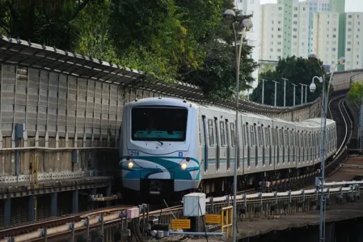 Metrô é a melhor opção para continuar curtindo o carnaval neste fim de semana 