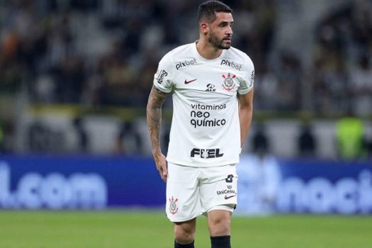 Vasco e Corinthians jogam para se afastar da zona do rebaixamento