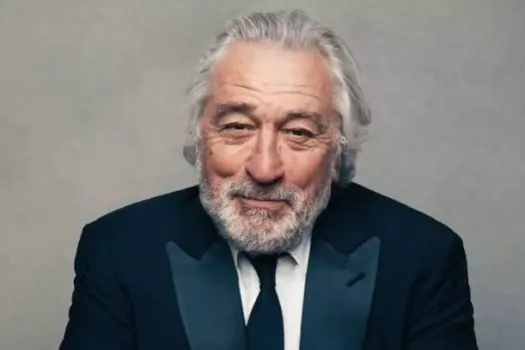 Robert De Niro vai a julgamento sob acusação de ser um chefe abusivo