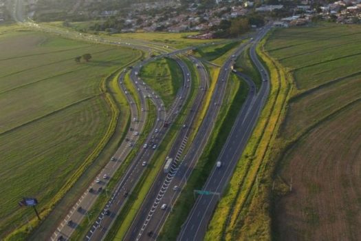 Rodovias concedidas receberão mais de 2,5 mi de veículos em feriado prolongado em SP