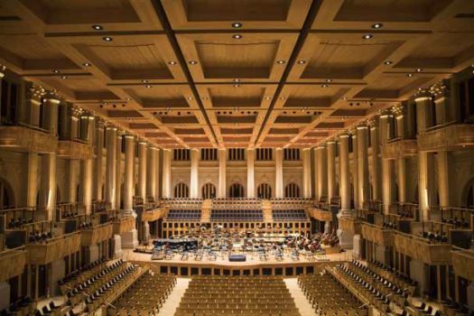 Maestro Giancarlo Guerrero retorna à Sala São Paulo para programa dedicado à música francesa