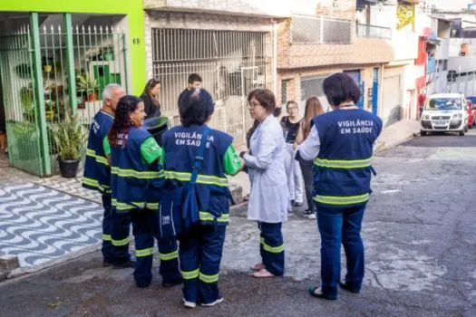 Em SP, agentes de controle de endemia trabalham no combate a zoonoses