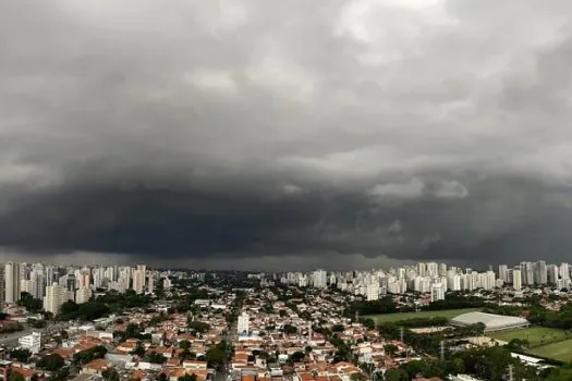 São Paulo terá chuva, dias abafados e mudança de quase 10°C até o fim de semana