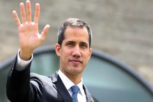 Venezuela emite mandado de prisão contra Guaidó