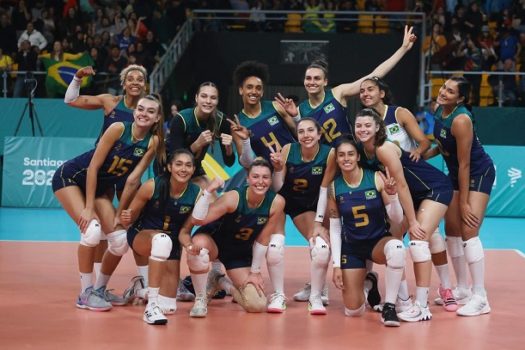 Seleção feminina derrota a Argentina e garante vaga na segunda fase dos Jogos Pan-Americanos