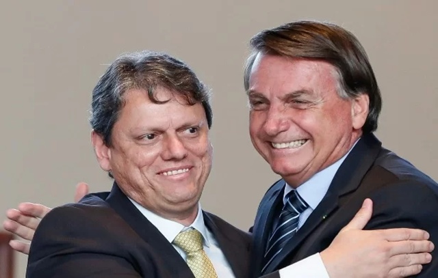 Tarcisio-de-Freitas-e-Jair-Bolsonaro