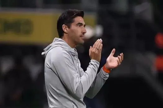 Abel Ferreira minimiza rivalidade e vê final do Paulistão entre Palmeiras e Santos como justa