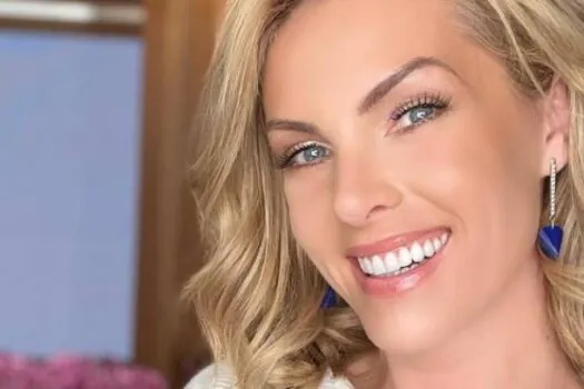 Ana Hickmann negocia renovação de contrato com a Record