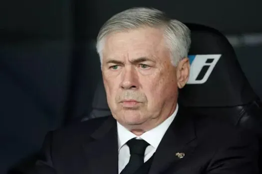 Ancelotti concorda com Mourinho que ‘só um louco deixaria o Real Madrid’