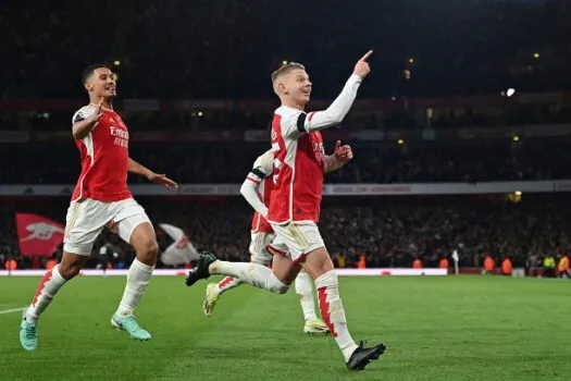 Arsenal leva susto, mas vence Burnley e vai à vice-liderança do Inglês