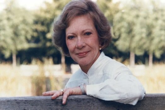 Rosalynn Carter, ex-primeira-dama dos EUA, morre aos 96 anos