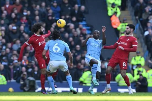 Alisson falha em gol de Haaland, mas Liverpool busca empate com City no Inglês