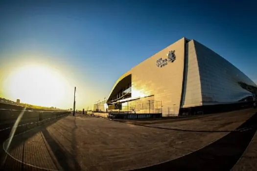 Corinthians faz proposta à Caixa para quitar dívida da arena