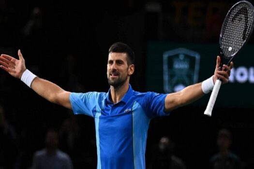 Djokovic desbanca Rublev e buscará 7º título no Masters 1000 de Paris contra Dimitrov