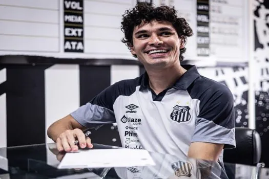 Dodô participa de treino e pode reforçar o Santos contra o Botafogo