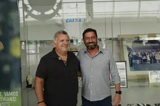 Presidente da Caixa visita Corinthians e alinha acordo para quitação de dívida