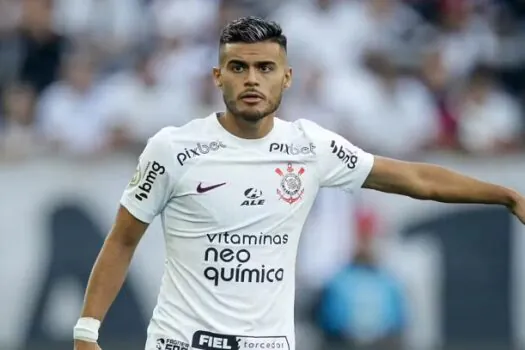 Mano Menezes não relaciona Fausto Vera, mas trio reforça Corinthians contra o Grêmio