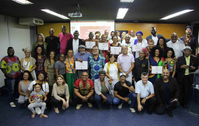 Personalidades que atuaram pela igualdade racial no Grande ABC são homenageados