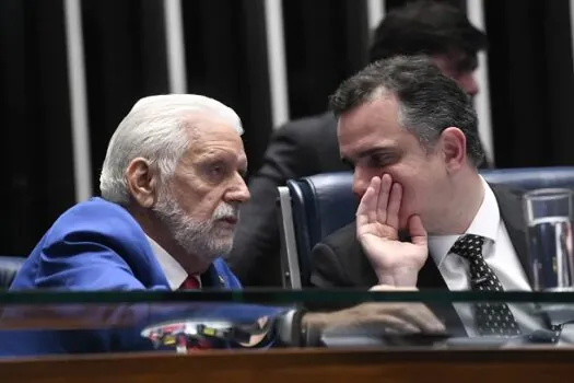 Jaques Wagner afirma que voto a favor de PEC que limita STF foi pessoal