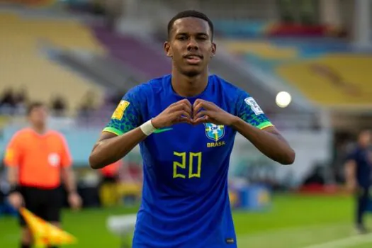 Brasil faz 3 a 1 no Equador e avança às quartas do Mundial Sub 17