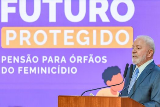 Sancionada lei que prevê pensão para filhos de vítimas de feminicídio