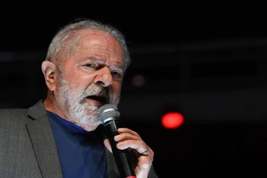 Lula comemorou que feriados em 2024 caem sábado