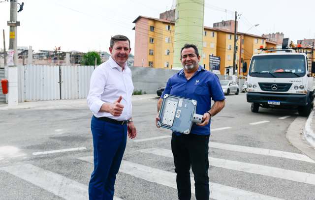 Prefeito Orlando Morando anuncia Programa Mais Luz em seis bairros do Cooperativa