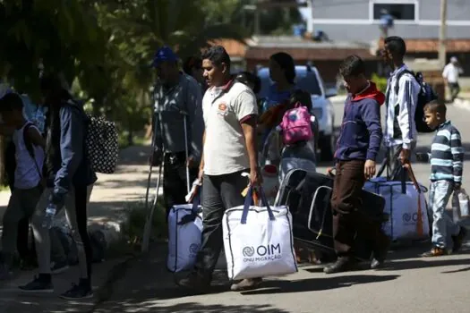 Governo cria rede para promover integração de migrantes no país