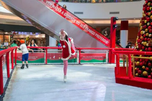 São Bernardo Plaza conta pista de patinação no gelo na decoração de Natal 