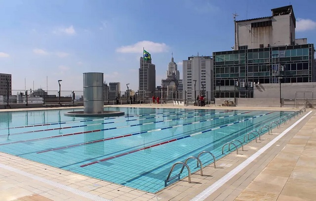 Calor em SP lota piscinas do Sesc; veja quais unidades possuem o equipamento e como usar