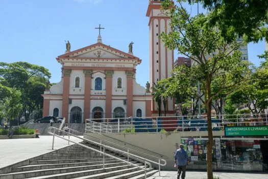 São Bernardo presta homenagem a Tito Costa em denominação à Praça da Matriz