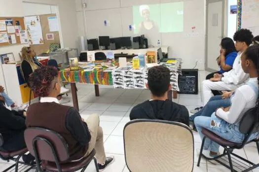 Projeto cria embaixadores antirracistas em escola na Zona Leste de São Paulo