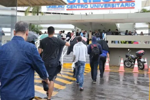 Prova do Enade será aplicada a partir das 13h30; portões fecham às 13h