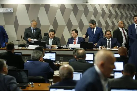 Comissão do Senado aprova projeto que torna crime a prática de bullying e cyberbullying