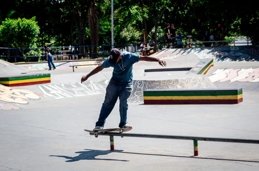 Pista de skate do Parque Ana Brandão é um celeiro de talentos da modalidade na região