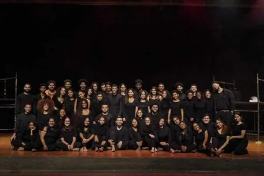 Coral Jovem Heliópolis encerra sua participação na Temporada 2023 no Teatro B32