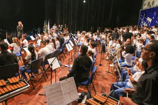 Estudantes da rede municipal de São Bernardo emocionam em recital do Programa Mais Música