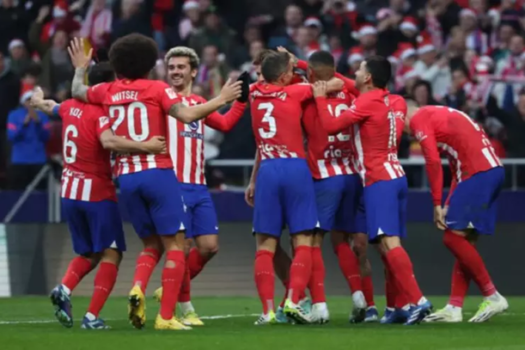 Atlético de Madrid derrota Sevilla e empurra Barcelona no Espanhol