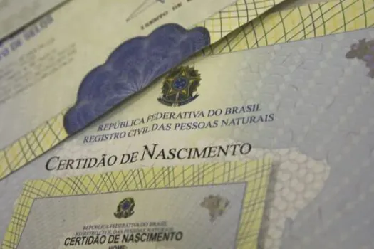 Brasil registrou 160.658 certidões com pai ausente em 2023