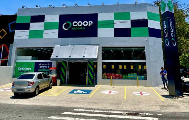 Coop Drogaria inaugura três unidades em um único dia