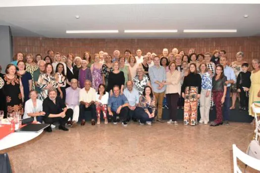 Coral da Sociedade Cultural Ítalo-Brasileira de Santo André recebe homenagem