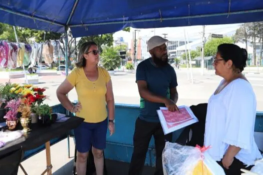 Diadema apresenta clube de trocas a empreendedores da Feira Agroecológica