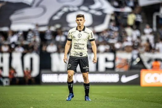 PSG admite interesse no volante Gabriel Moscardo, do Corinthians