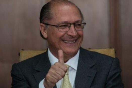 Alckmin se diz entusiasta da reforma tributária e aponta benefícios